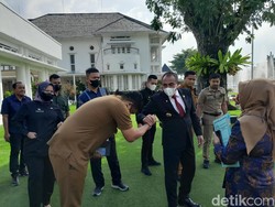 Gubsu Edy ke Bobby: Kau di Pilkada Ini Masih di Wali Kota Kan?