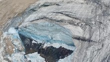 Korban Tewas Gletser Longsor di Pegunungan Alpen Tambah Jadi 9 Orang
