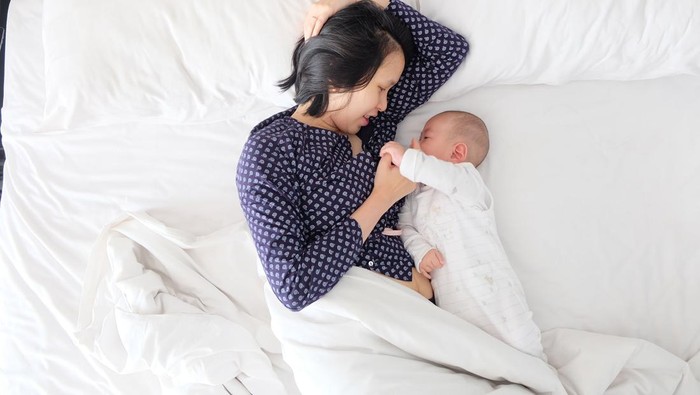 Jaga Perasaan, Ini 7 Hal yang Sebaiknya Tak Diucapkan pada Ibu Baru Melahirkan!