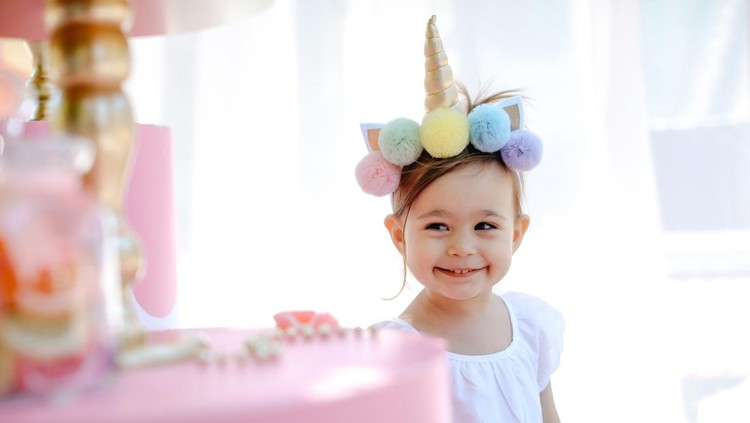 Ilustrasi dekorasi pesta ulang tahun anak unicorn Ilustrasi dekorasi pesta ulang tahun anak unicorn