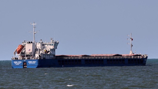 Sebuah kapal kargo Rusia yang diduga membawa gandum hasil rampasan dari Ukraina telah sampai di Suriah.