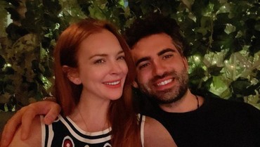 img-title Lindsay Lohan Umumkan Kehamilan Pertama dengan Bader Shammas