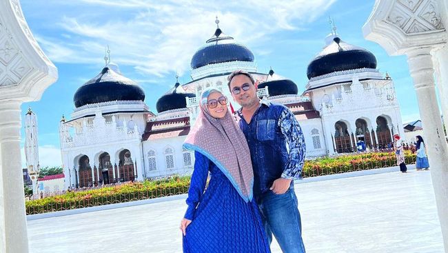 Naik Haji Bersama Istri, Bebi Romeo Sempat Pingsan dan Mengaku ‘Pindah Dimensi’