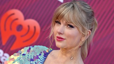 Seorang Pria New York Ditangkap Terkait Tuduhan Menguntit Taylor Swift