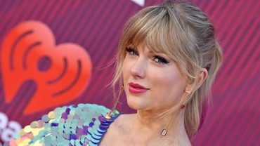 img-title Seorang Pria New York Ditangkap Terkait Tuduhan Menguntit Taylor Swift