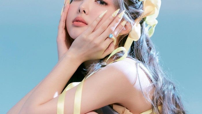 Simak Berbagai Prestasi Nayeon TWICE dengan Perilisan Debut Solo Perdananya!