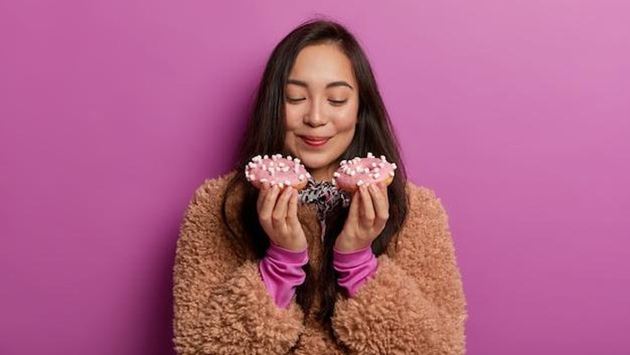 5 Warna yang Bisa Bangkitkan Nafsu Makan, Pantas Banyak Restoran Pakai Warna Ini!