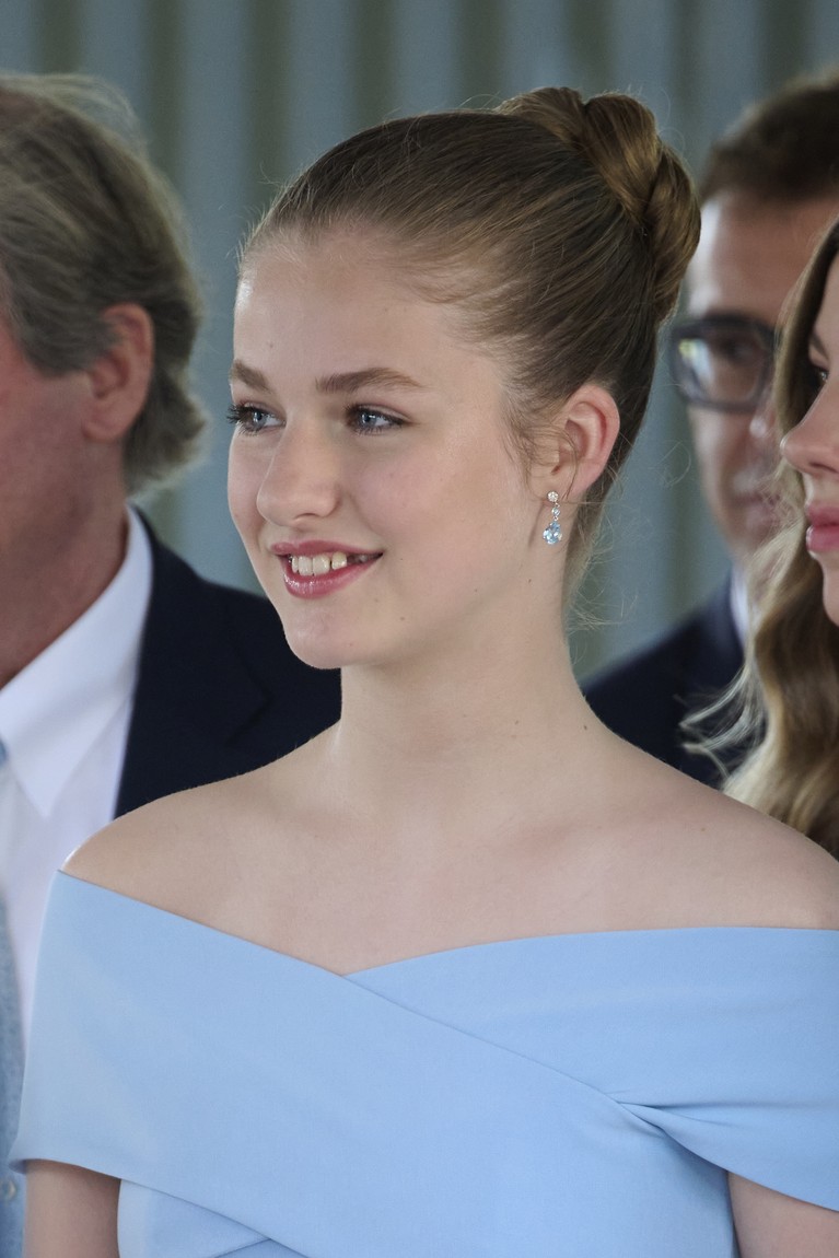 1406810506 BARCELONA, SPAIN - JULY 04: Crown Princess Leonor of Spain attends the 'Princesa de Girona' Foundation 2022 awards at the Agbar Foundation on July 04, 2022 in Barcelona, Spain. (Photo by Carlos Alvarez/Getty Images)