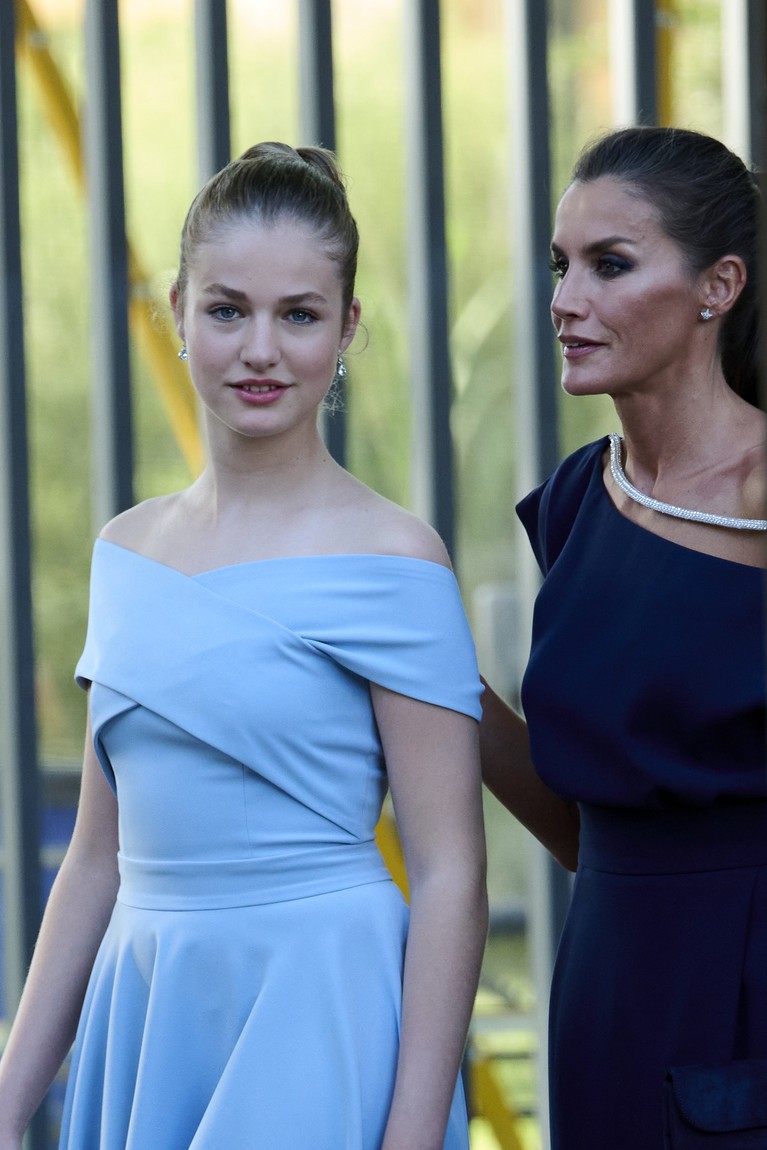 1406810506 BARCELONA, SPAIN - JULY 04: Crown Princess Leonor of Spain attends the 'Princesa de Girona' Foundation 2022 awards at the Agbar Foundation on July 04, 2022 in Barcelona, Spain. (Photo by Carlos Alvarez/Getty Images)