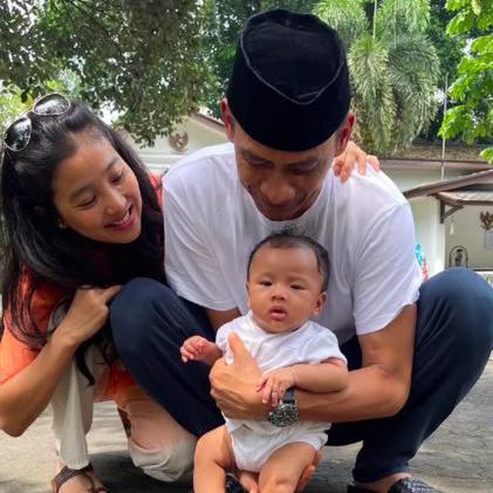 <p>Dengar kabar bahagia ini, banyak doa mengalir untuk Baby Hydro, nih. (Foto: Instagram @oliviazallianty)</p>