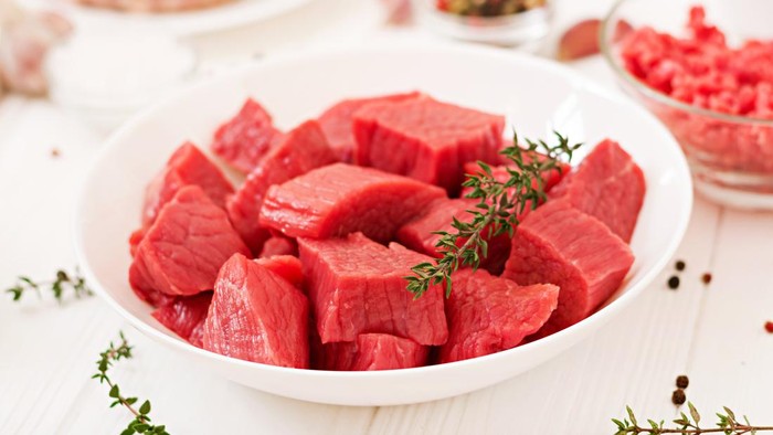 Makan Daging Saat Idul Adha Khawatir Kolesterol Naik? Nggak Perlu Panik, Coba Turunkan Pakai Cara Ini!