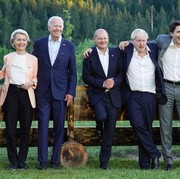 Gaya Para Pemimpin Negara Kompak Tampil Tanpa Dasi di G7 Dikritik Netizen