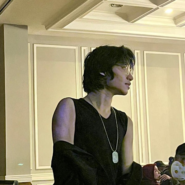 <p>Sebagai informasi, Kiesha sudah merilis beberapa single lho, Bunda. Belum lama ini ia merilis lagu berjudul Rahasia. (Foto: Instagram @kiesha.alvaro)<br /><br /><br /></p>