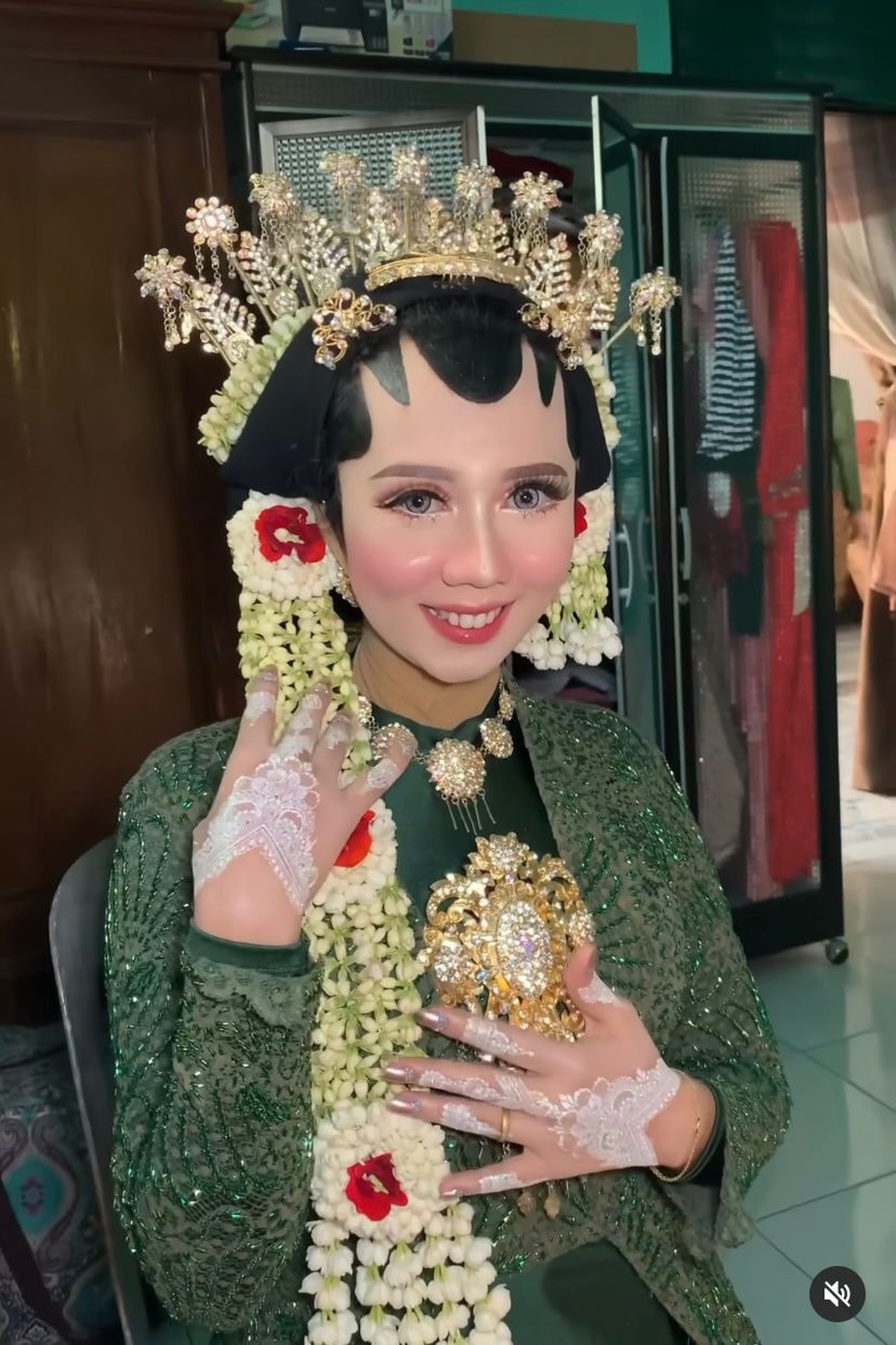 Makeup Pengantin Bekas Cacar Viral