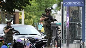 FOTO:  Horor Penembakan di Parade Kemerdekaan AS Tewaskan 6 Orang
