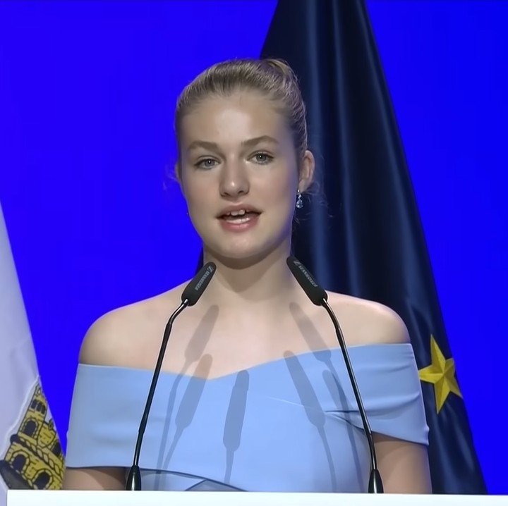 <p>Bagi sebagian Bunda mungkin tak lagi asing dengan Princes Leonor, bukan? Ia merupakan putri dari pasangan King Felipe VI dan Queen Letizia dari kerajaan Spanyol. (Foto: YouTube @casarealtv)<br /><br /><br /></p>