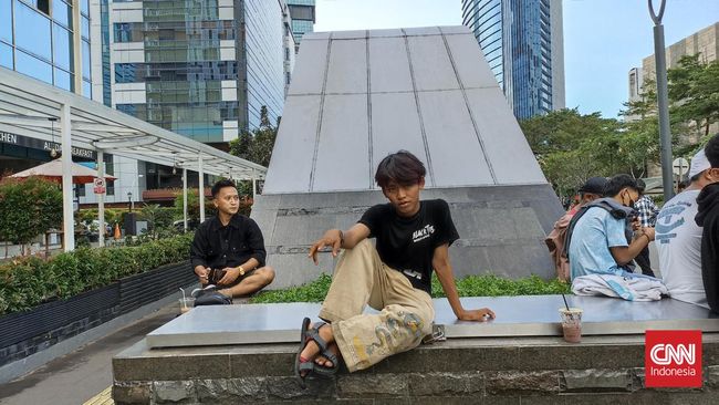 Citayam Fashion Week tengah viral di media sosial. Apa itu?
