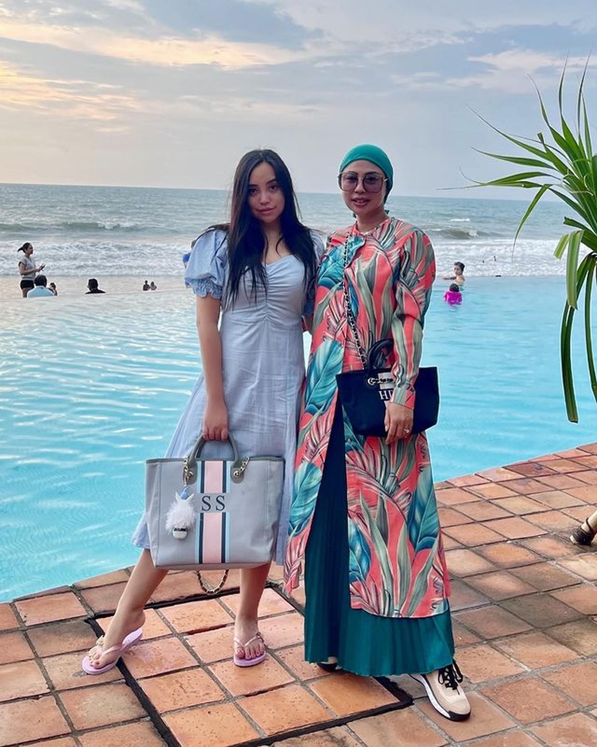 Salmafina dan Heidy Sunan