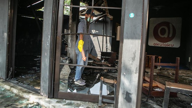 Kapolda DIY dan pejabat utama di lingkungan polda bertemu dengan tokoh masyarakat timur--Maluku, NTT, Papua--di Yogyakarta pascakerusuhan Babarsari.