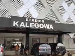 PSM Makassar Benahi Lapangan Latihan di Stadion Kalegowa