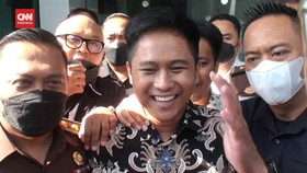 VIDEO: Berkas Tahap Dua Doni Salmanan Diserahkan ke Kejati Jabar