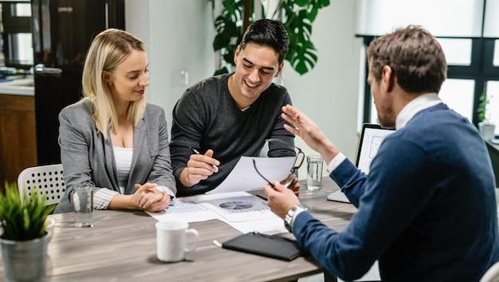 5 Prospek Karier yang Cocok untuk Cancer si Zodiak yang Cepat Beradaptasi