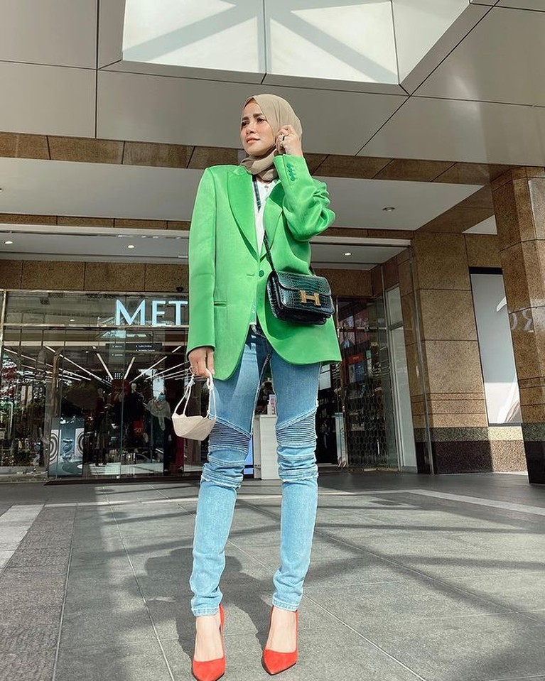 Artis Cantik Berdandan Ala Cewek Kue Artis Cantik Berdandan Ala Cewek Kue