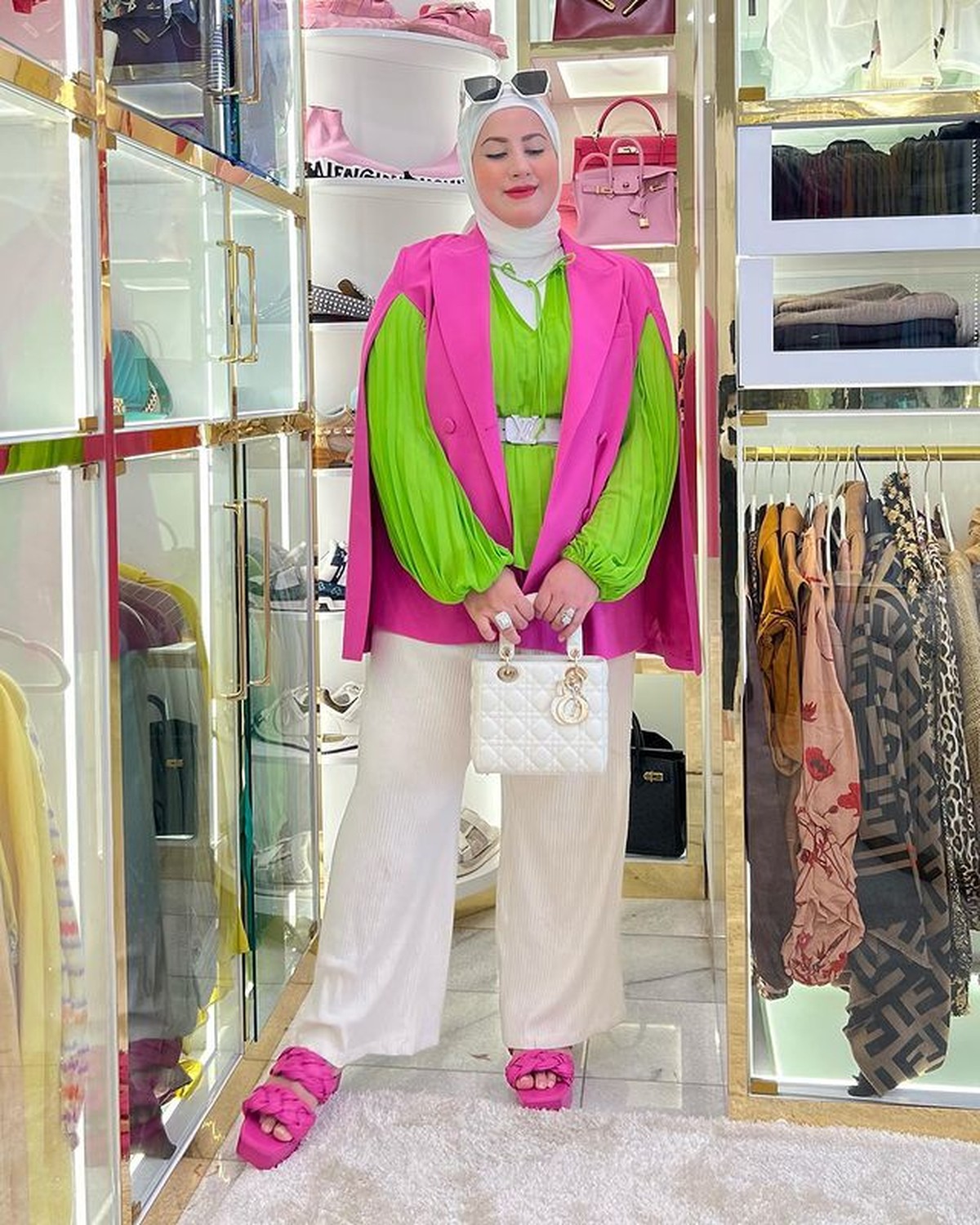 Artis Cantik Berdandan Ala Cewek Kue