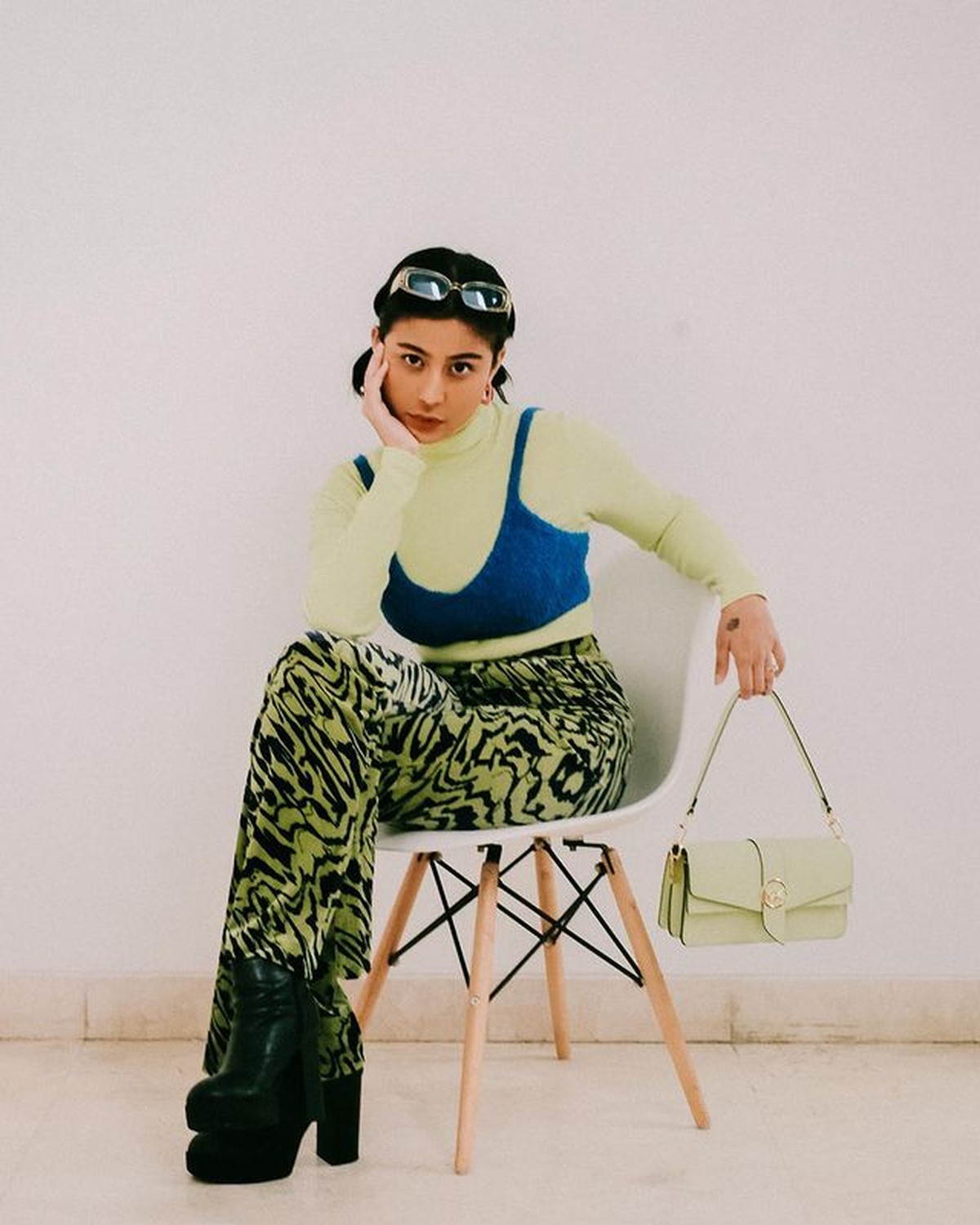 Artis Cantik Berdandan Ala Cewek Kue