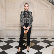 Dari Selebriti hingga Bangsawan, Ini Para Tamu Undangan Fashion Show Dior Haute Couture Fall 2022! Ada Ibunda Elon Musk