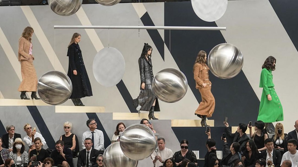 FOTO: Fashion Show Couture Chanel Fall - Winter 2023
