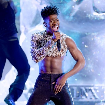 Kebelet Buang Air Besar, Lil Nas X Mendadak Hentikan Konser