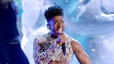 Kebelet Buang Air Besar, Lil Nas X Mendadak Hentikan Konser