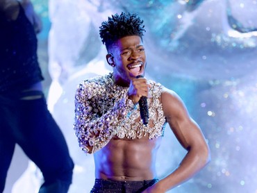 Kebelet Buang Air Besar, Lil Nas X Mendadak Hentikan Konser