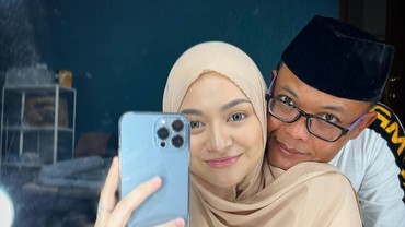 img-title Gugat Cerai, Nathalie Holscher Hapus Nama Sule dari Instagram