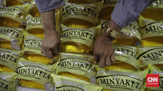 Menteri Perdagangan Zulkifli Hasan menemukan 550 ribu liter atau sekitar 500 ton Minyakita tertahan di gudang kawasan Cilincing, Jakarta Utara.