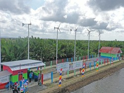 Keren! Desa di Cilacap Manfaatkan Listrik dari Energi Surya & Angin