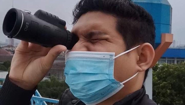 Jauh sebelum menjadi peneliti antariksa di BRIN, Andi Pangerang sudah mengagumi langit dan bintang-bintang sejak dini.