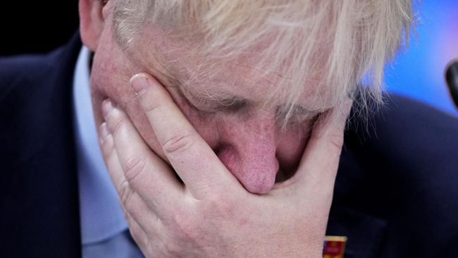 Bursa saham Inggris dan mata uang poundsterling menghijau di tengah kabar kemunduran PM Inggris Boris Johnson.