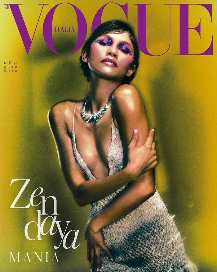 Di usia yang masih terbilang muda, Zendaya, menjadi salah satu aktris dengan karier yang gemilang dan role model generasi sekarang. Untuk pertama kali, Zendaya tampil sebagai cover majalah Vogue Italia. / foto: Instagram.com/vogueitalia