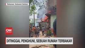 VIDEO: Ditinggal Penghuni, Sebuah Rumah Terbakar