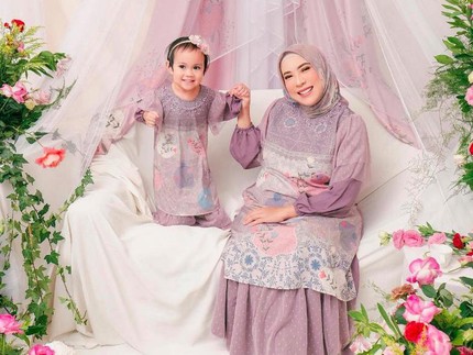Reaksi Kocak Fitri Tropica Usai Anak Nangis Kena Tendang Mainan Sendiri
