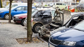 Mobil Rongsok Tak Bertuan Tergeletak Bagai Sampah di Arab Saudi