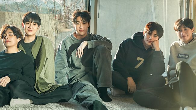 IN THE SOOP: Friendcation V BTS, Park Seo-joon, Choi Woo-shik, Park Hyung-sik, dan Peakboy tayang setiap Minggu mulai 22 Juli.