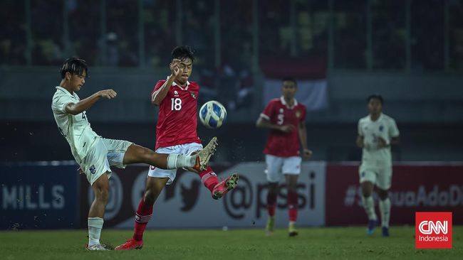 Duel panas Timnas Indonesia U-19 vs Thailand di Piala AFF U-19 berakhir imbang dan Lechia Gdansk pamer gol indah Witan Sulaeman jadi berita terpopuler.