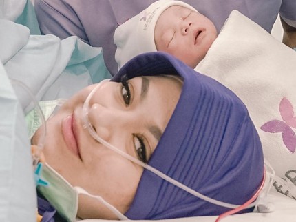 Nathalie Holscher Kenang Momen Melahirkan Anak Pertamanya dengan Sule, Ini 5 Fotonya