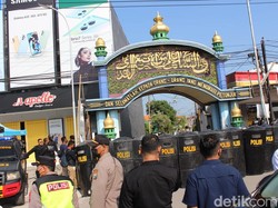 Kondisi Mencekam Upaya Jemput Paksa Anak Kiai Jombang DPO Cabul