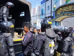 Kasat Reskrim Polres Jombang Disiram Air Panas Saat Tangkap Mas Bechi