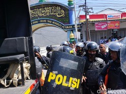 Alotnya Upaya Polisi Tangkap Anak Kiai Jombang DPO Cabul-320 Orang Diamankan