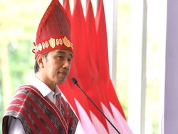 Setengah BBM RI Hasil Impor, Makanya Jokowi Tanya Naik atau Nggak?